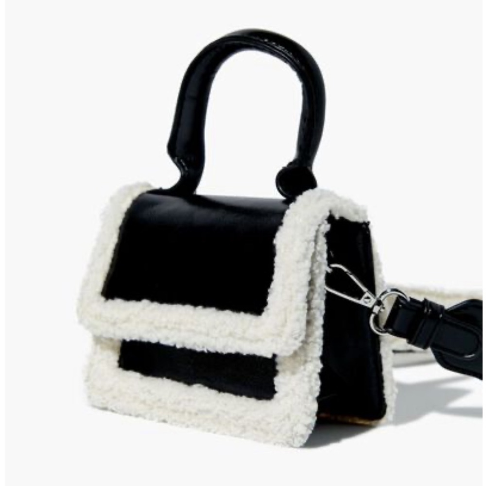 Faux sherling trim crossbody bag good condition